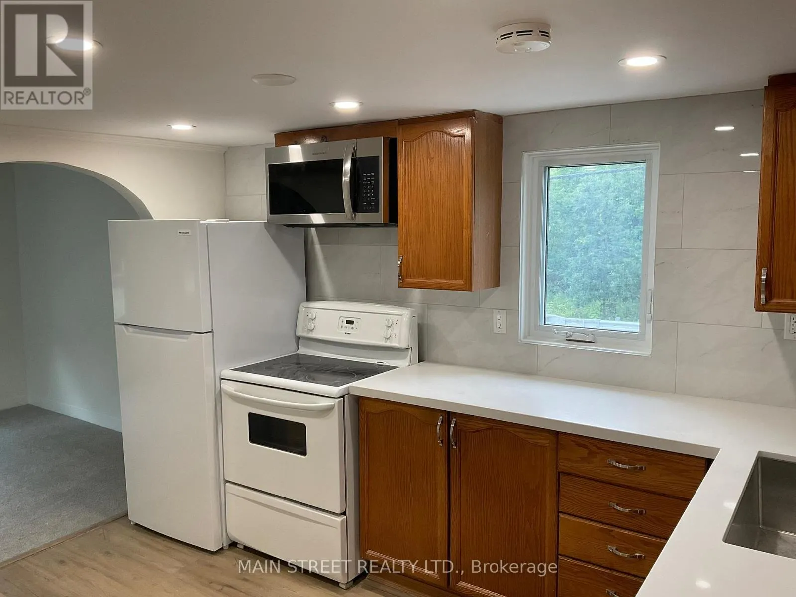 UPPER - 161 CHARLOTTE STREET