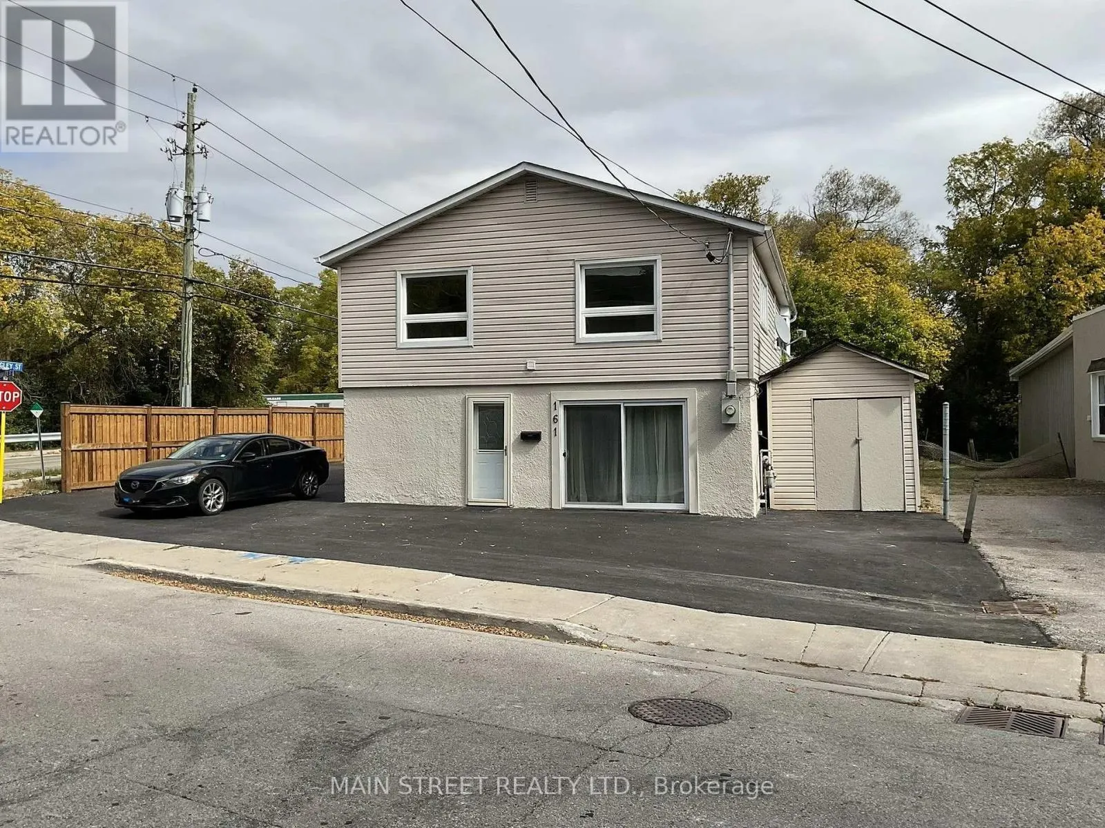 UPPER - 161 CHARLOTTE STREET
