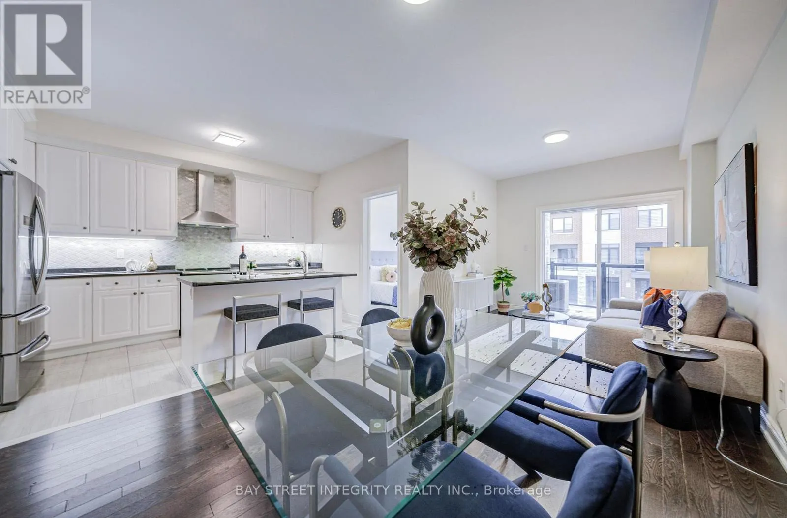 202 VIVANT STREET