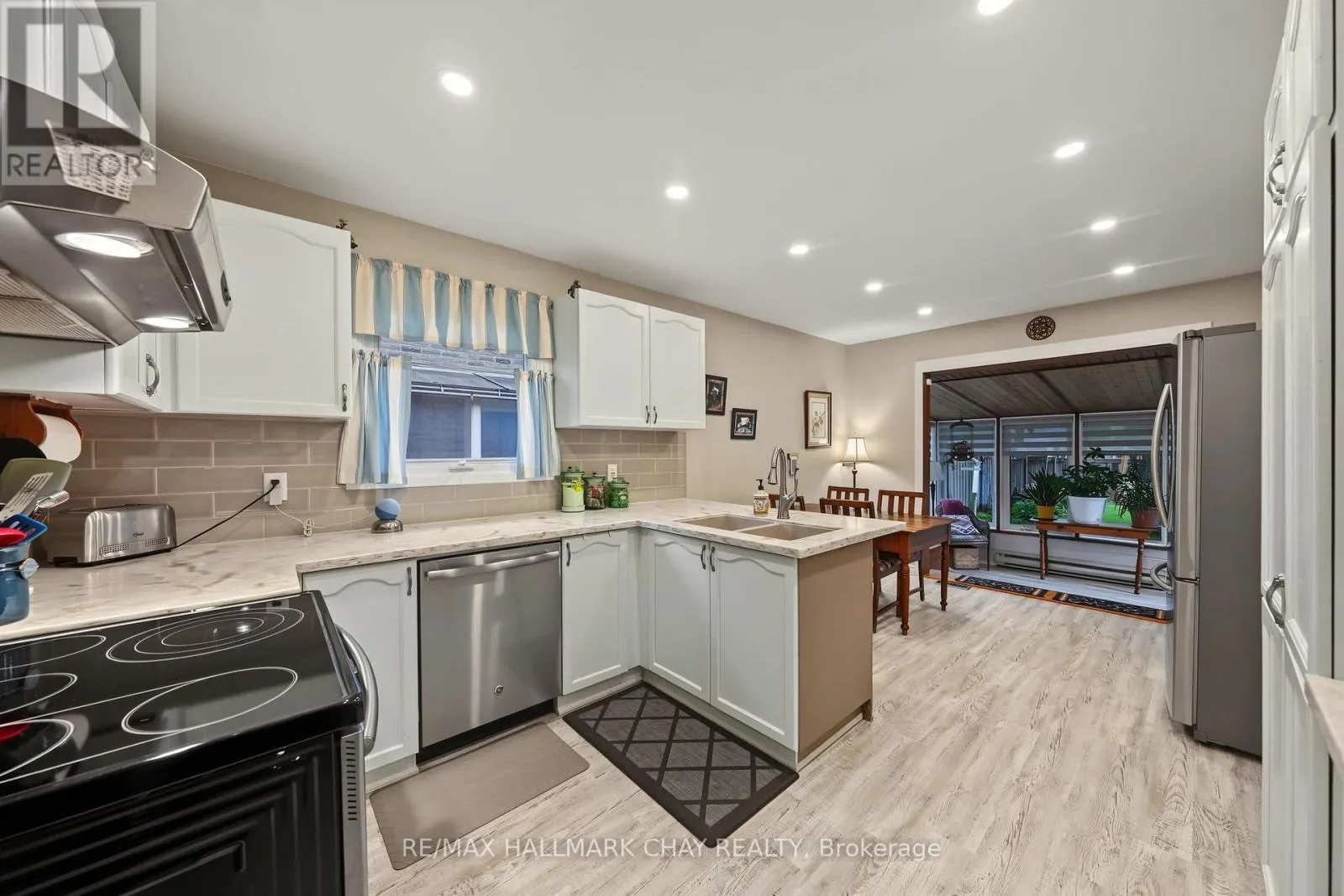 66 HUTCHINSON DRIVE