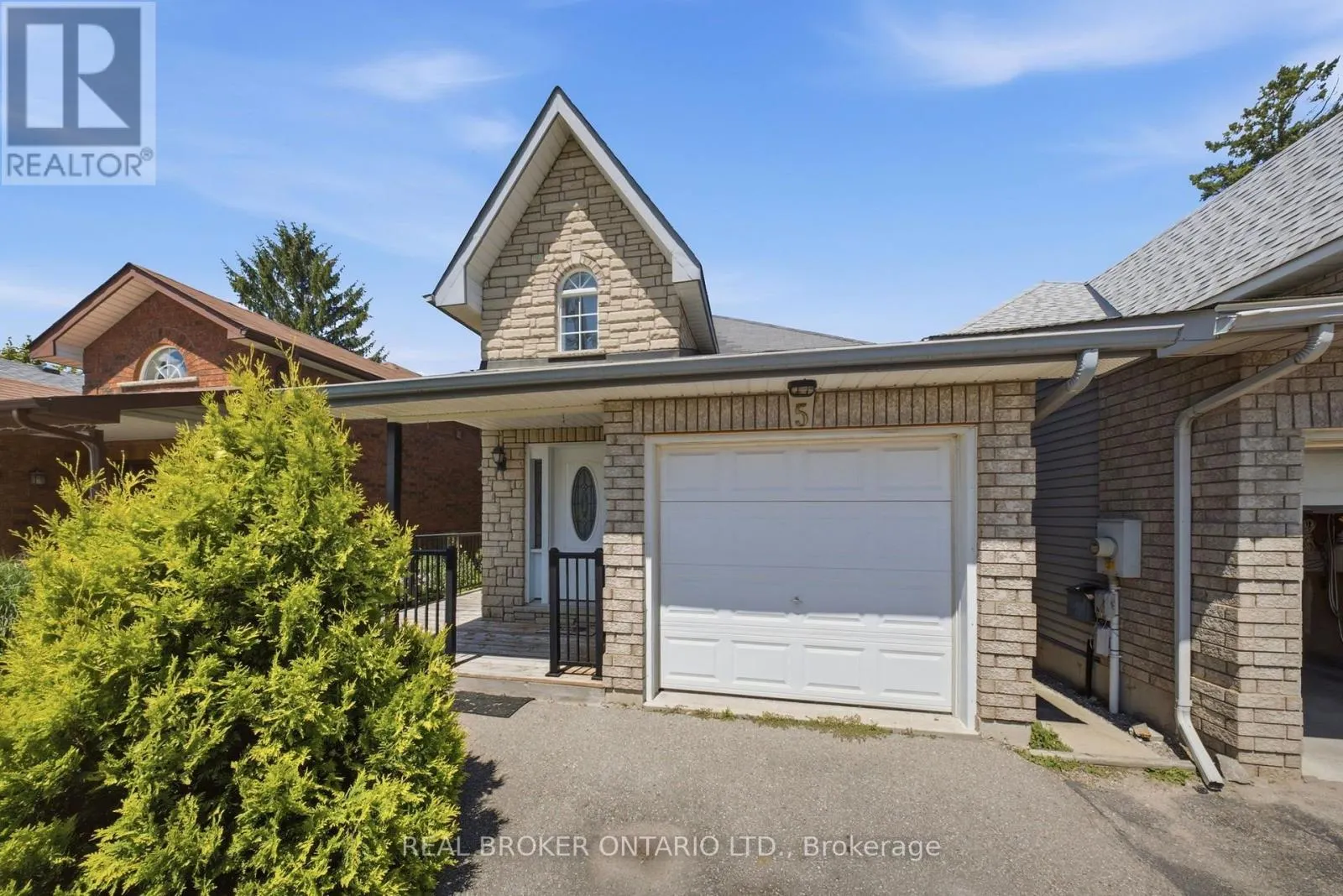 5 JOHN HARVEY STREET