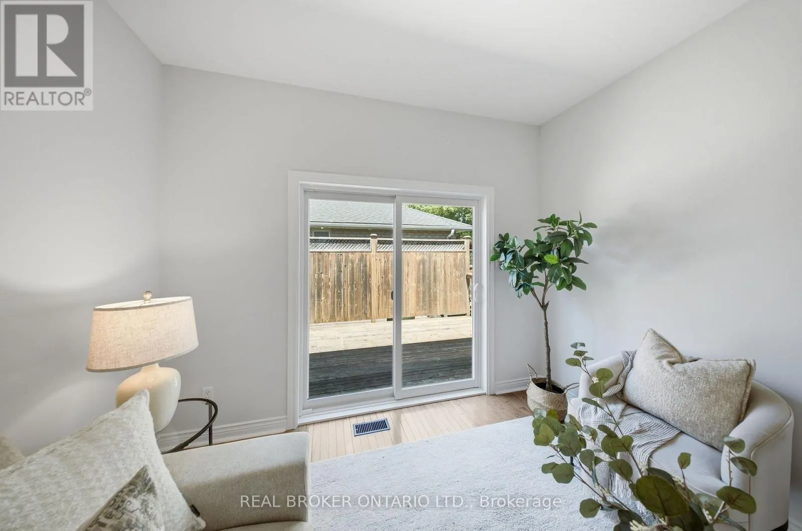 5 JOHN HARVEY STREET