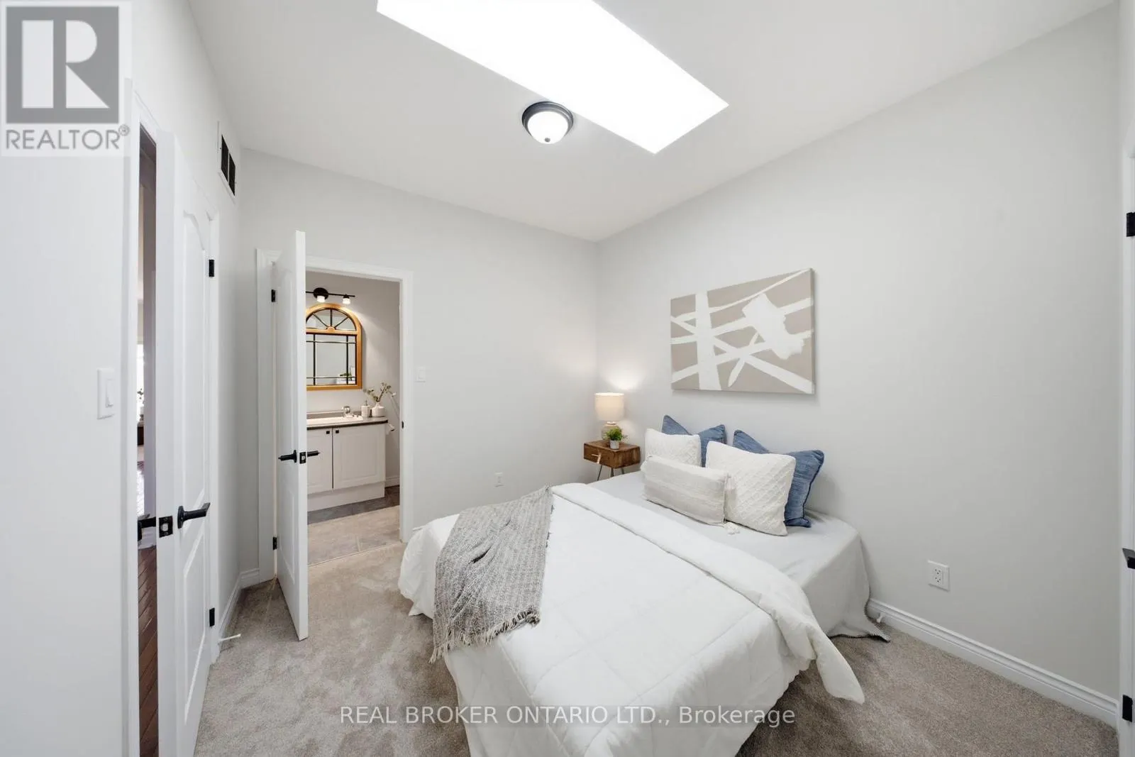 5 JOHN HARVEY STREET