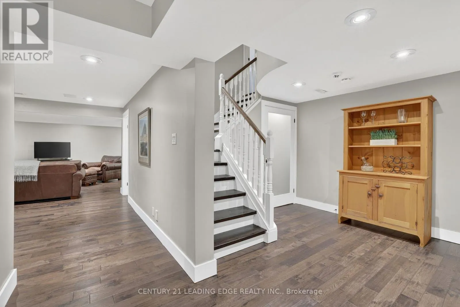 505 AINTREE DRIVE