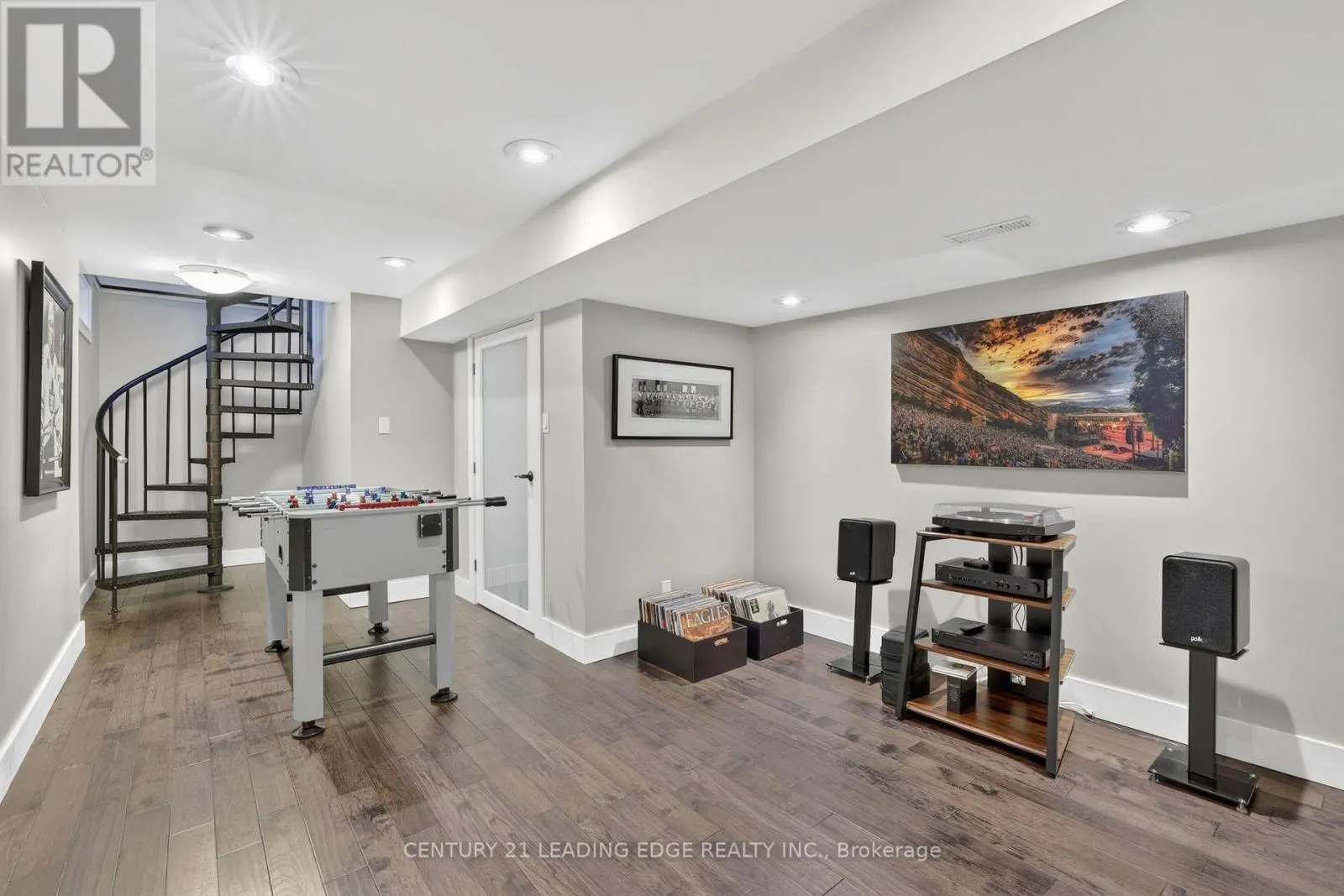 505 AINTREE DRIVE