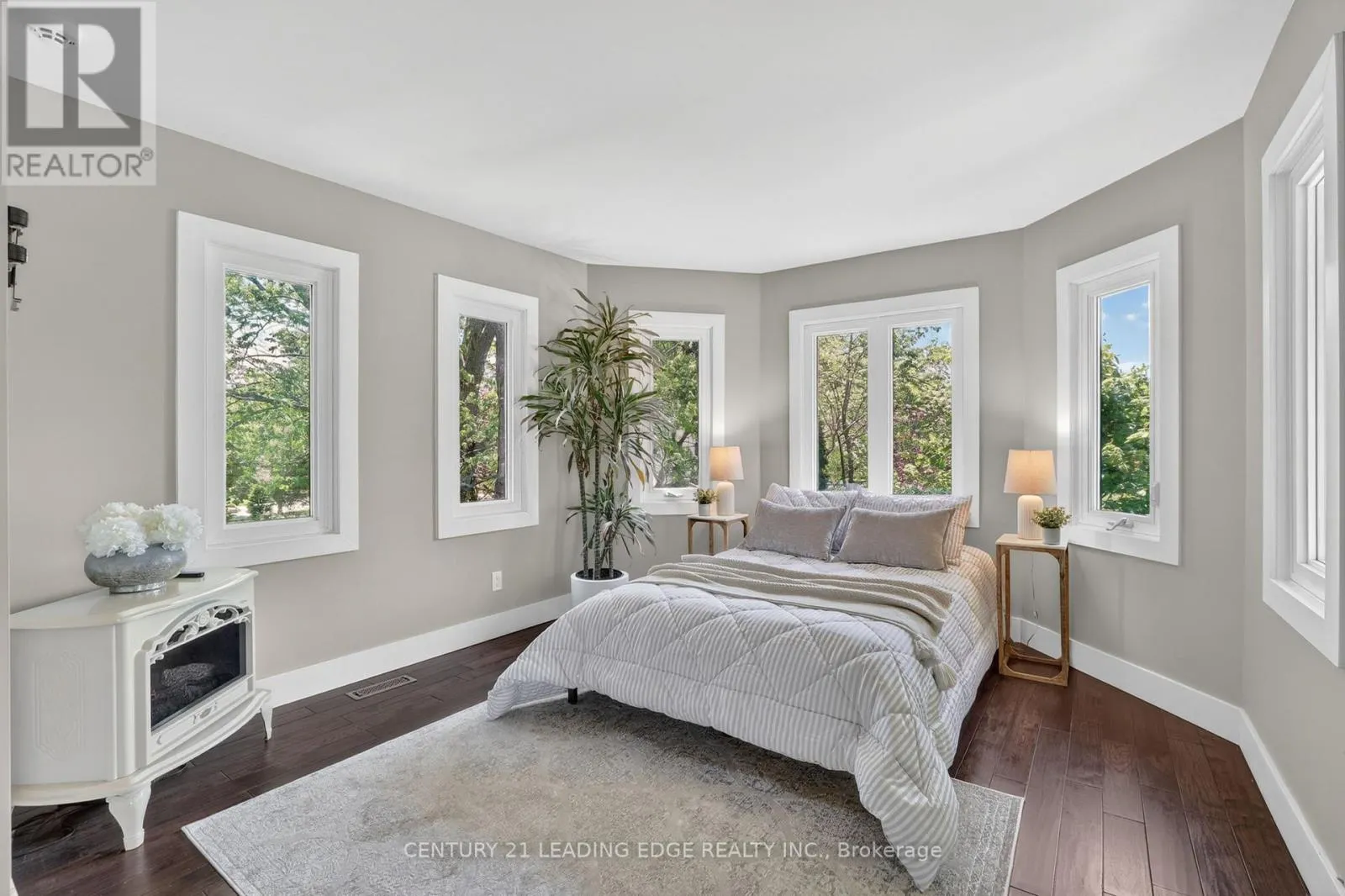 505 AINTREE DRIVE