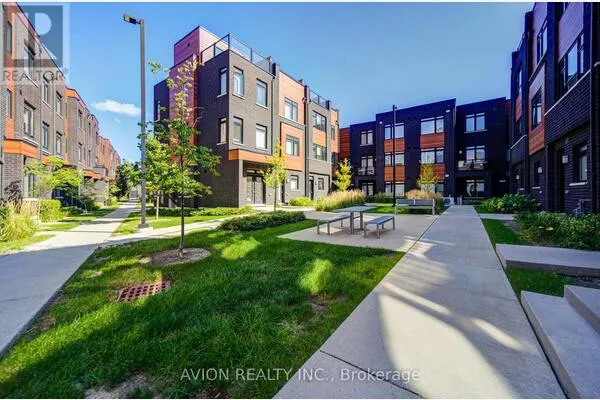 83 - 370 RED MAPLE ROAD