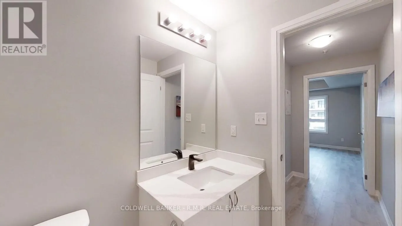 103 - 157 WELLINGTON STREET E