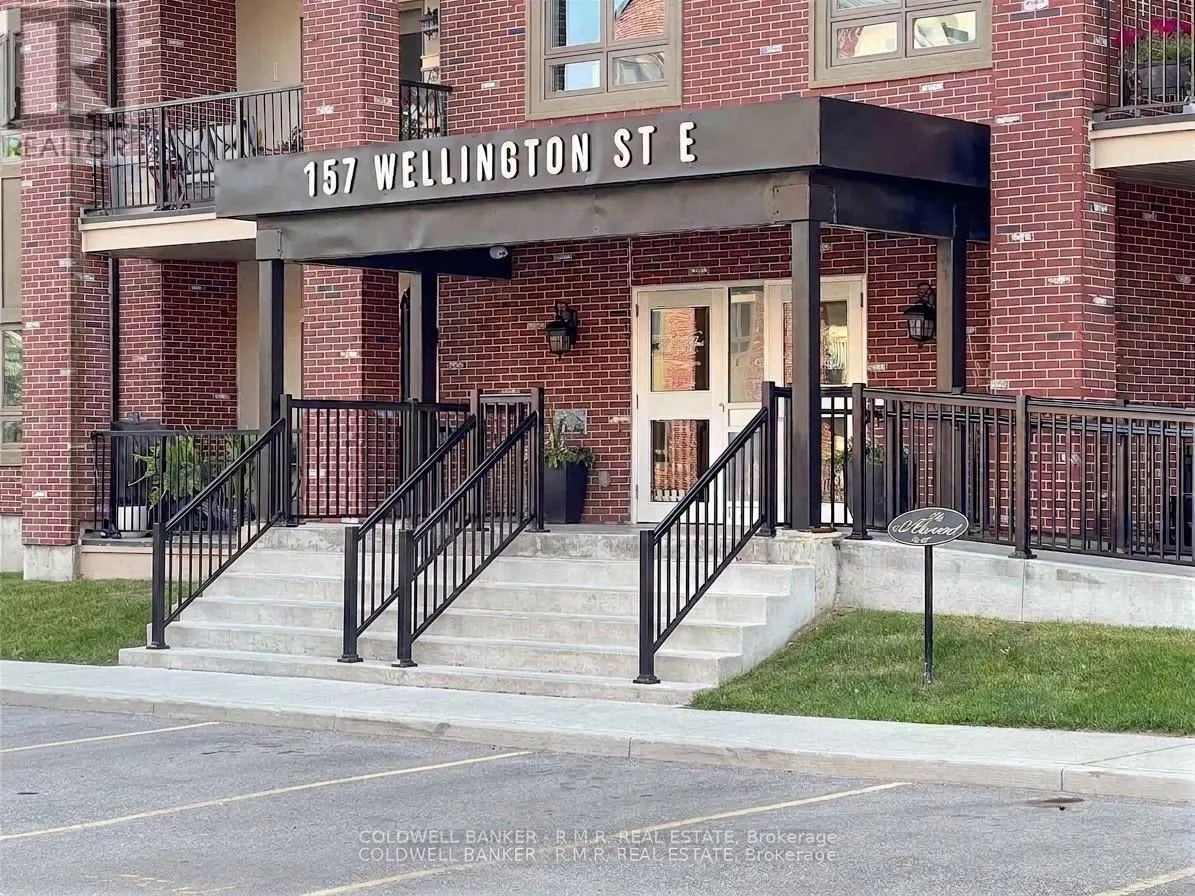 103 - 157 WELLINGTON STREET E