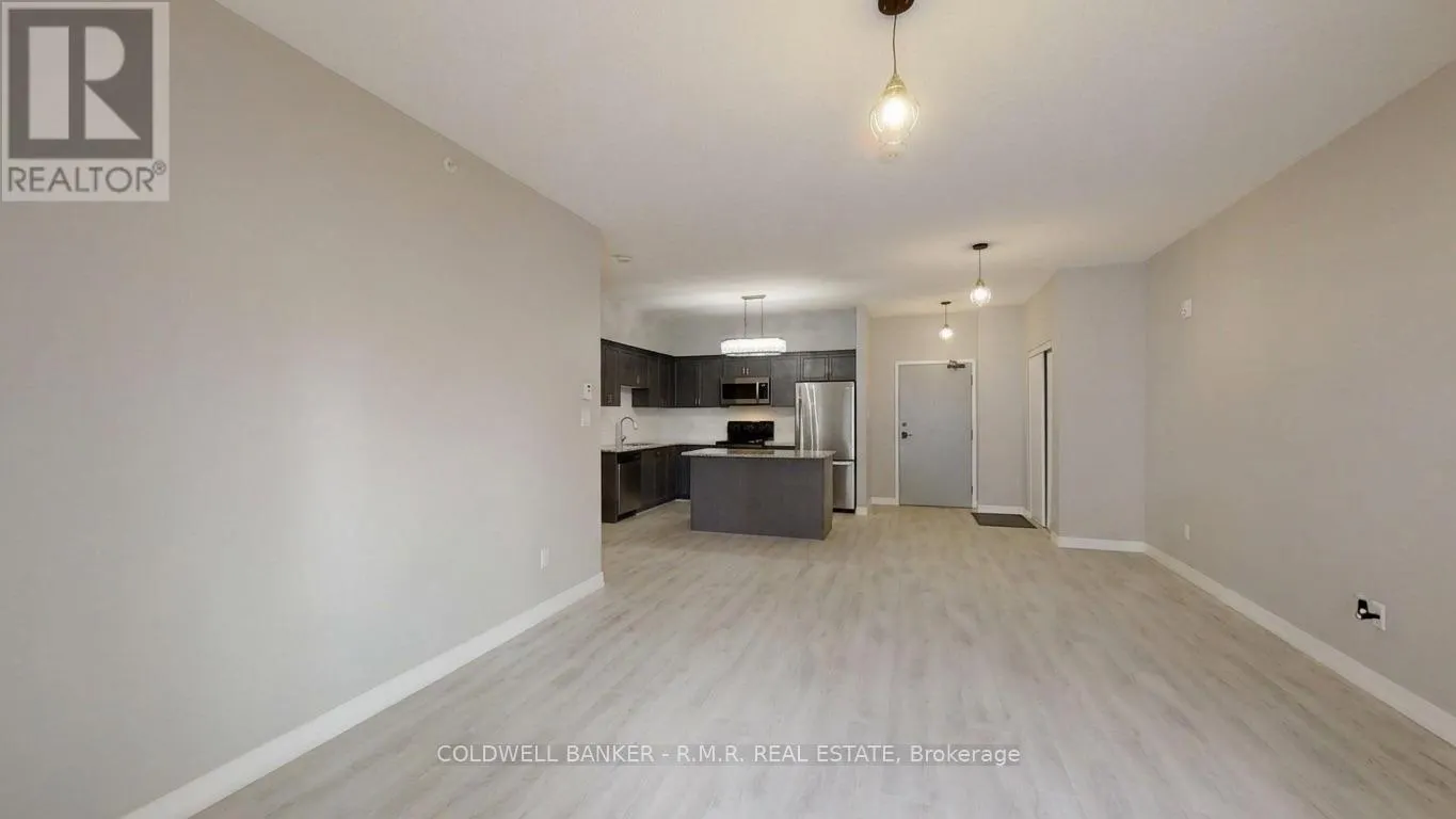 103 - 157 WELLINGTON STREET E