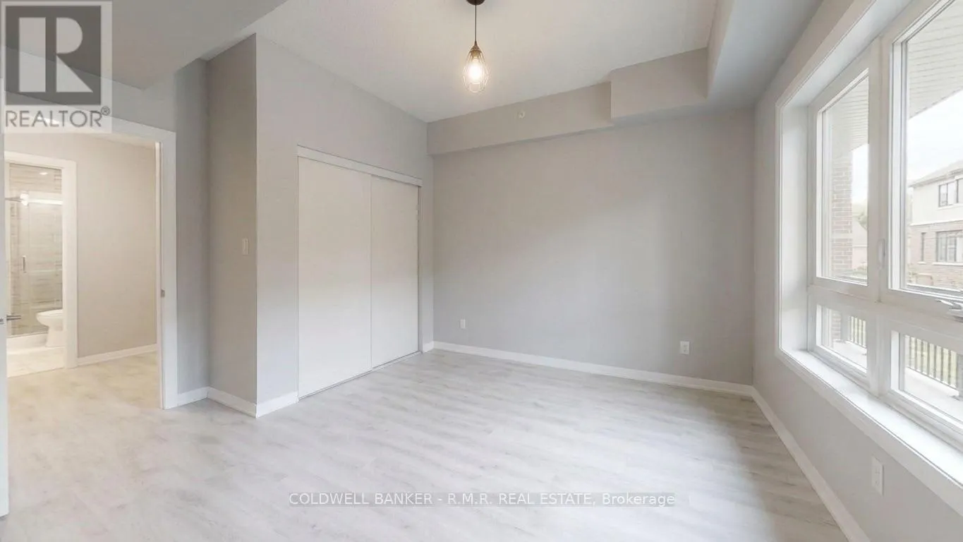 103 - 157 WELLINGTON STREET E