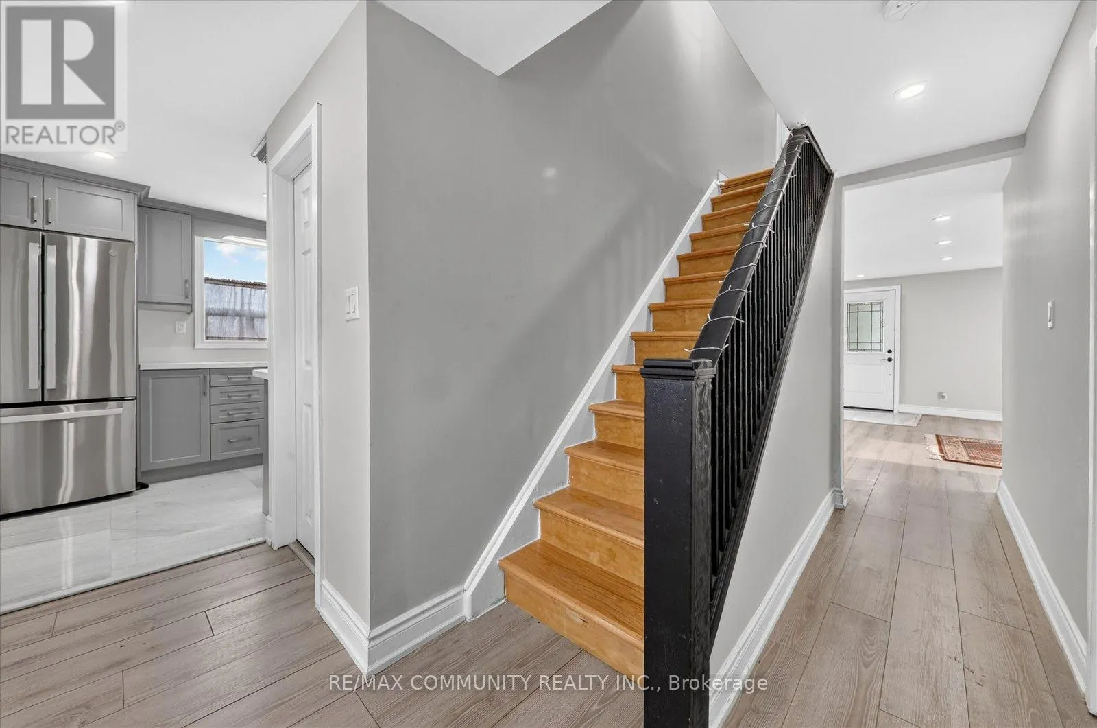 6 SUNKIST ROAD