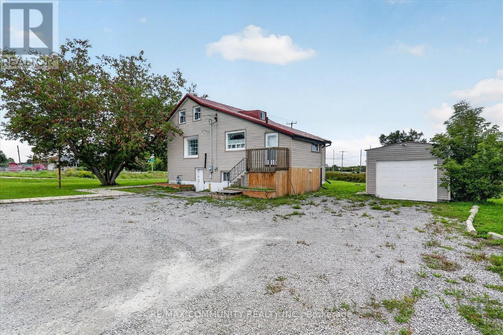 6 SUNKIST ROAD