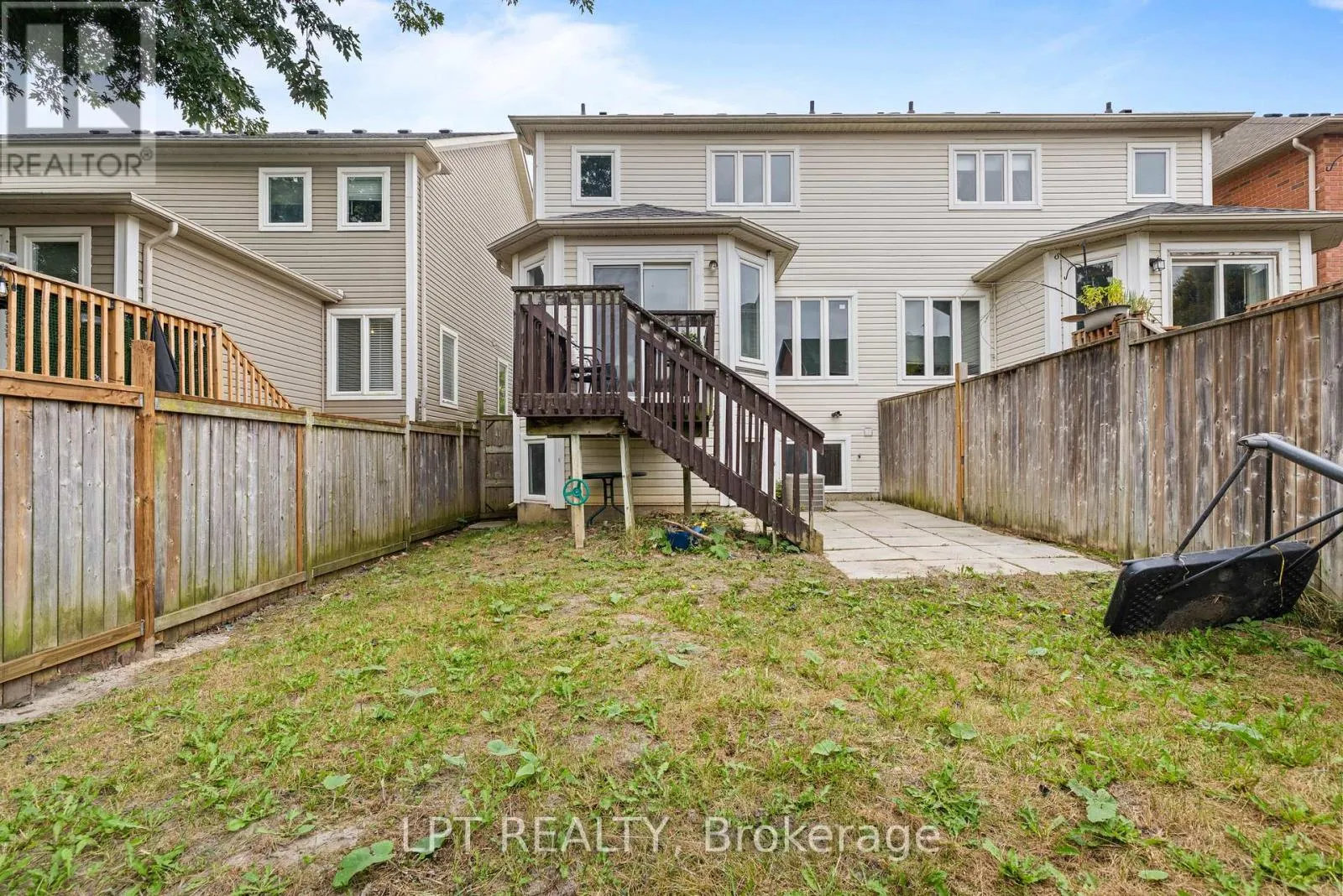 31 LAURENDALE AVENUE