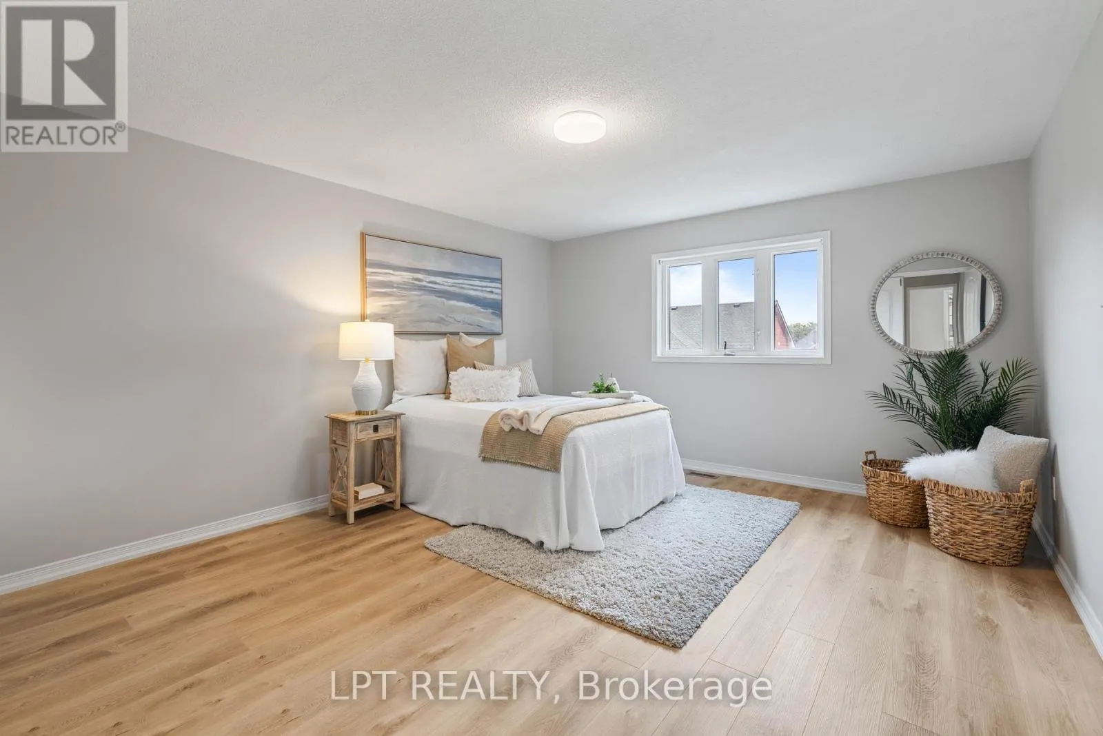 31 LAURENDALE AVENUE