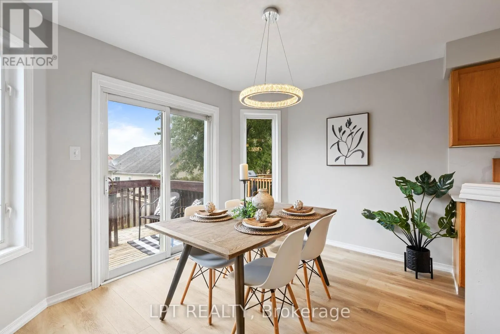 31 LAURENDALE AVENUE