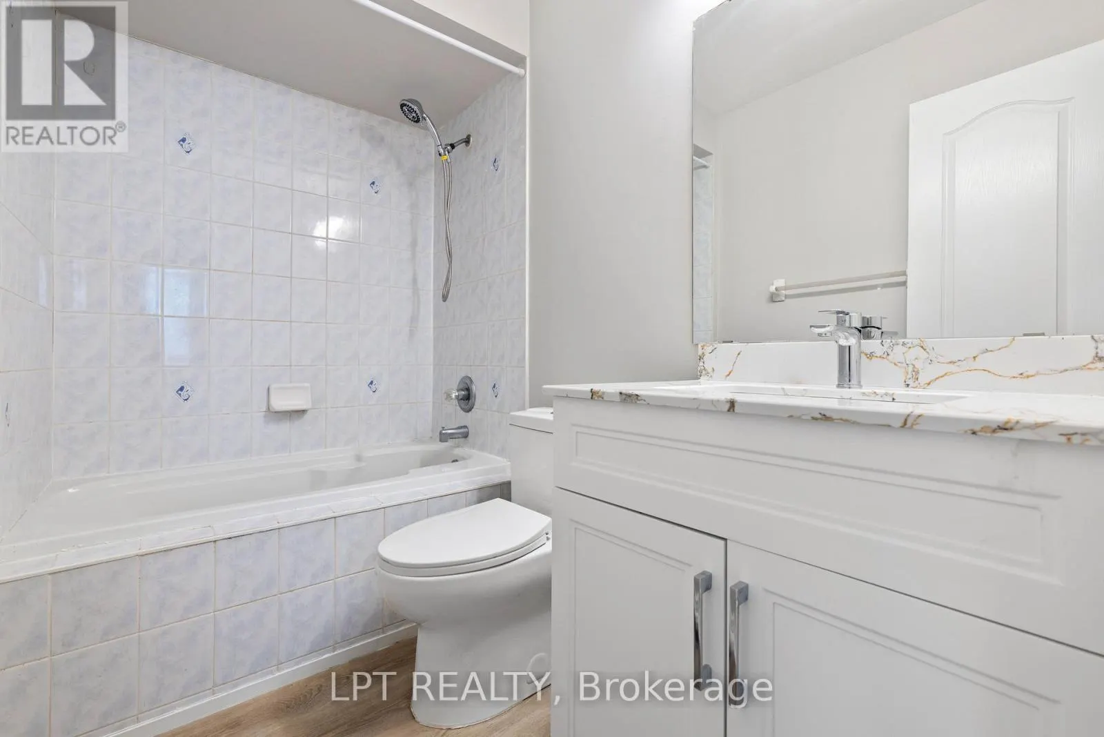 31 LAURENDALE AVENUE