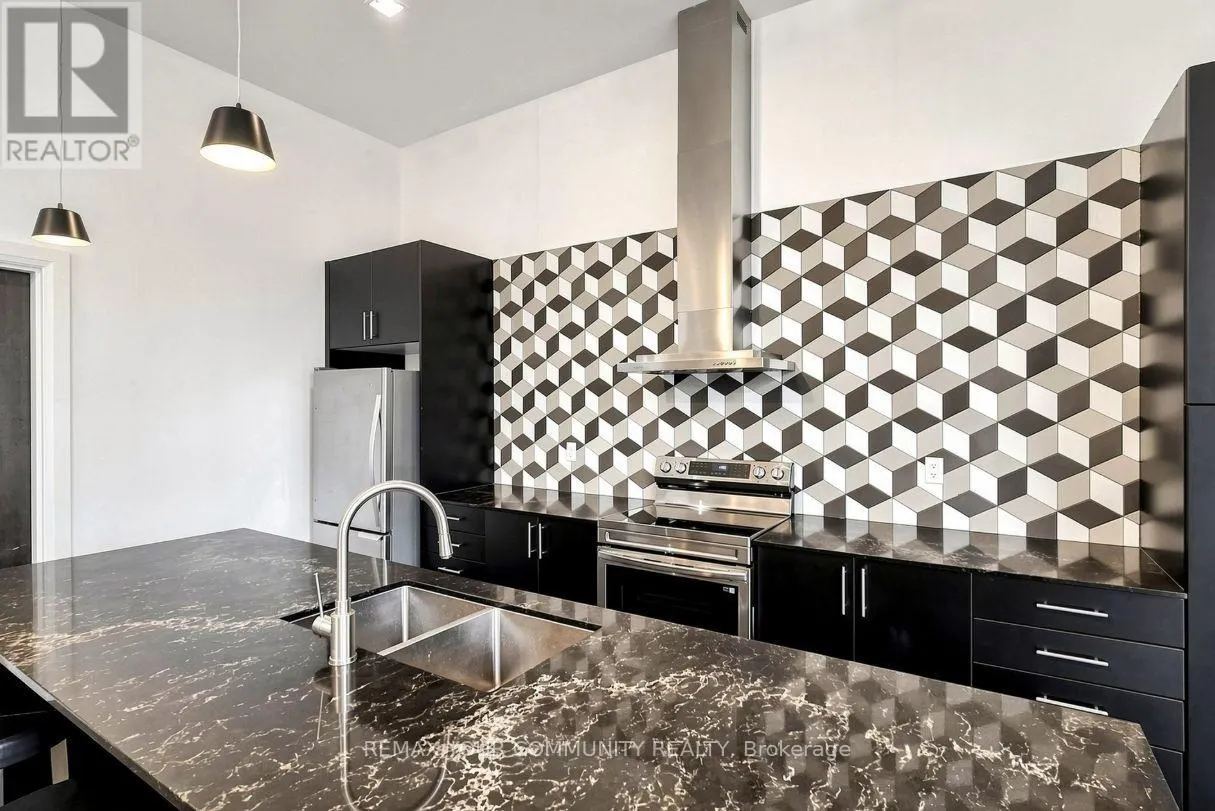 308 - 555 WILLIAM GRAHAM DRIVE