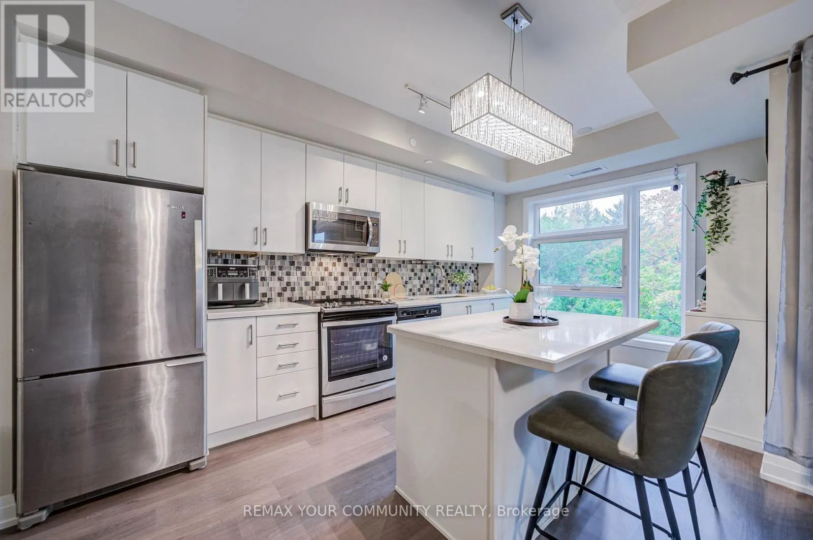 308 - 555 WILLIAM GRAHAM DRIVE