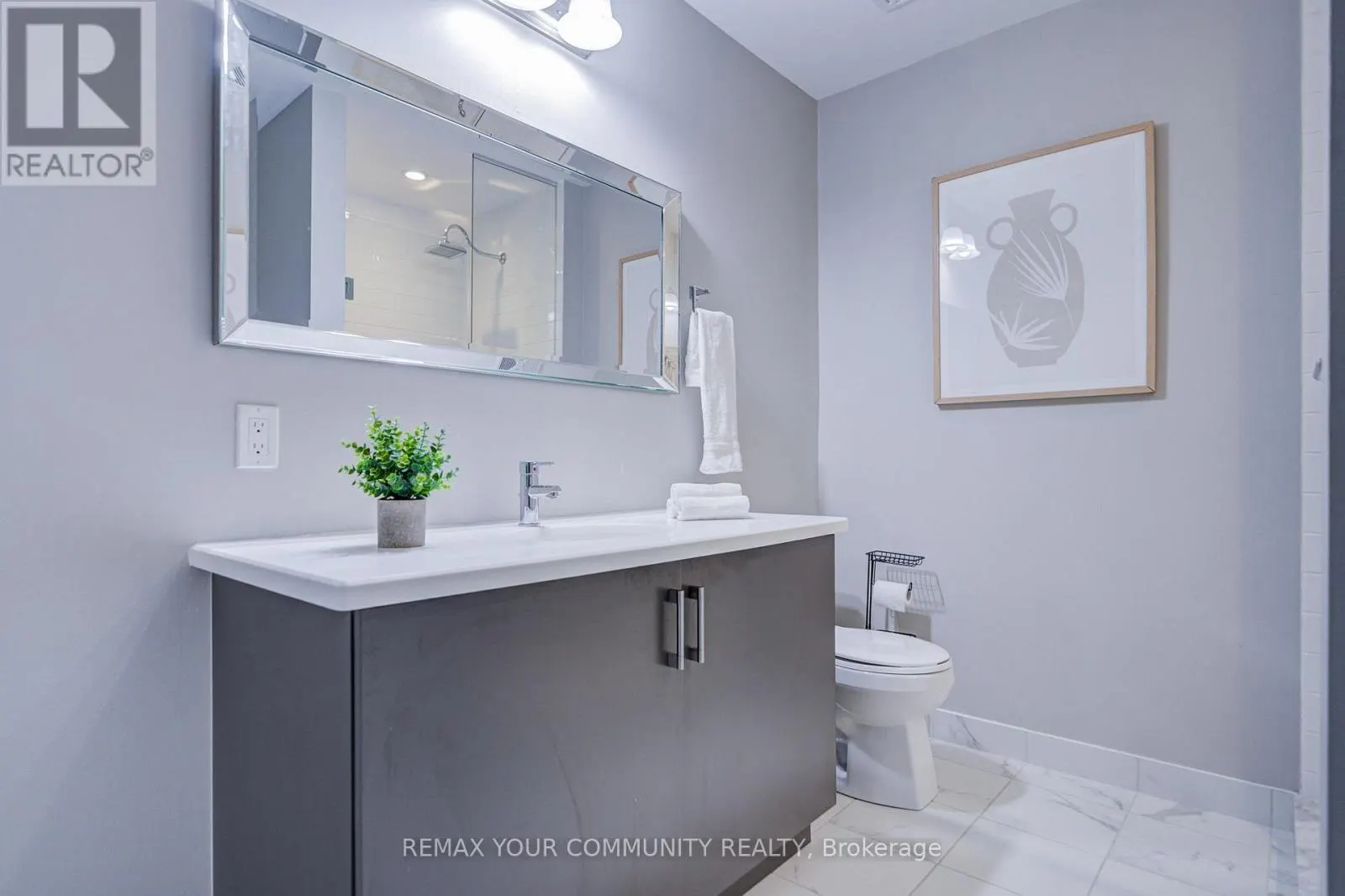 308 - 555 WILLIAM GRAHAM DRIVE