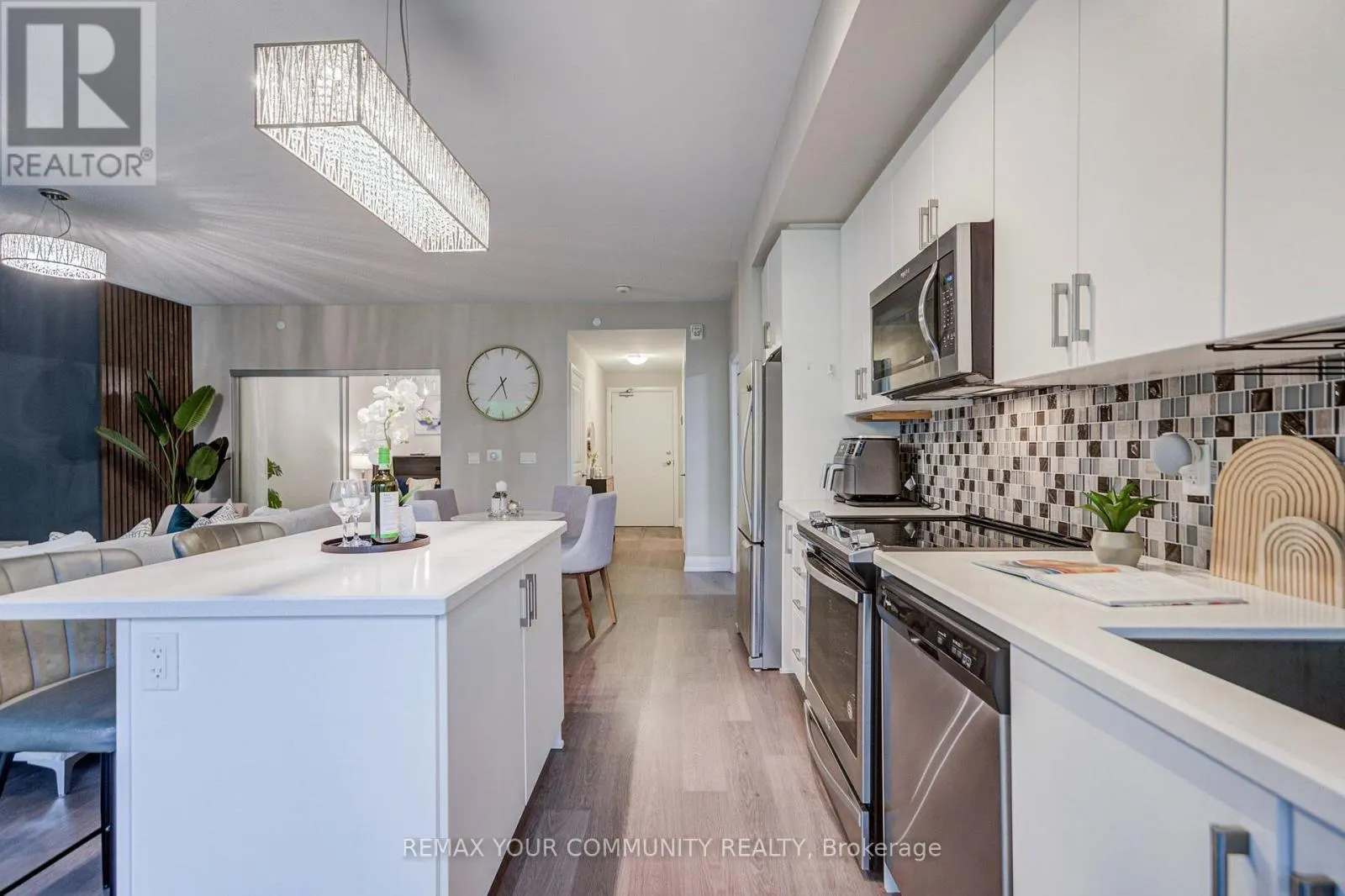 308 - 555 WILLIAM GRAHAM DRIVE