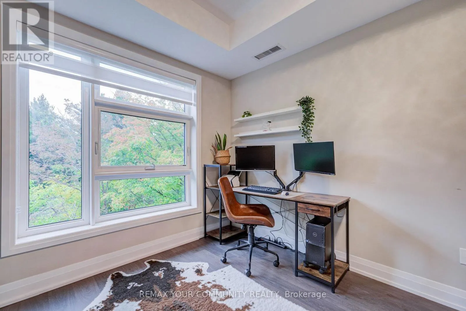 308 - 555 WILLIAM GRAHAM DRIVE