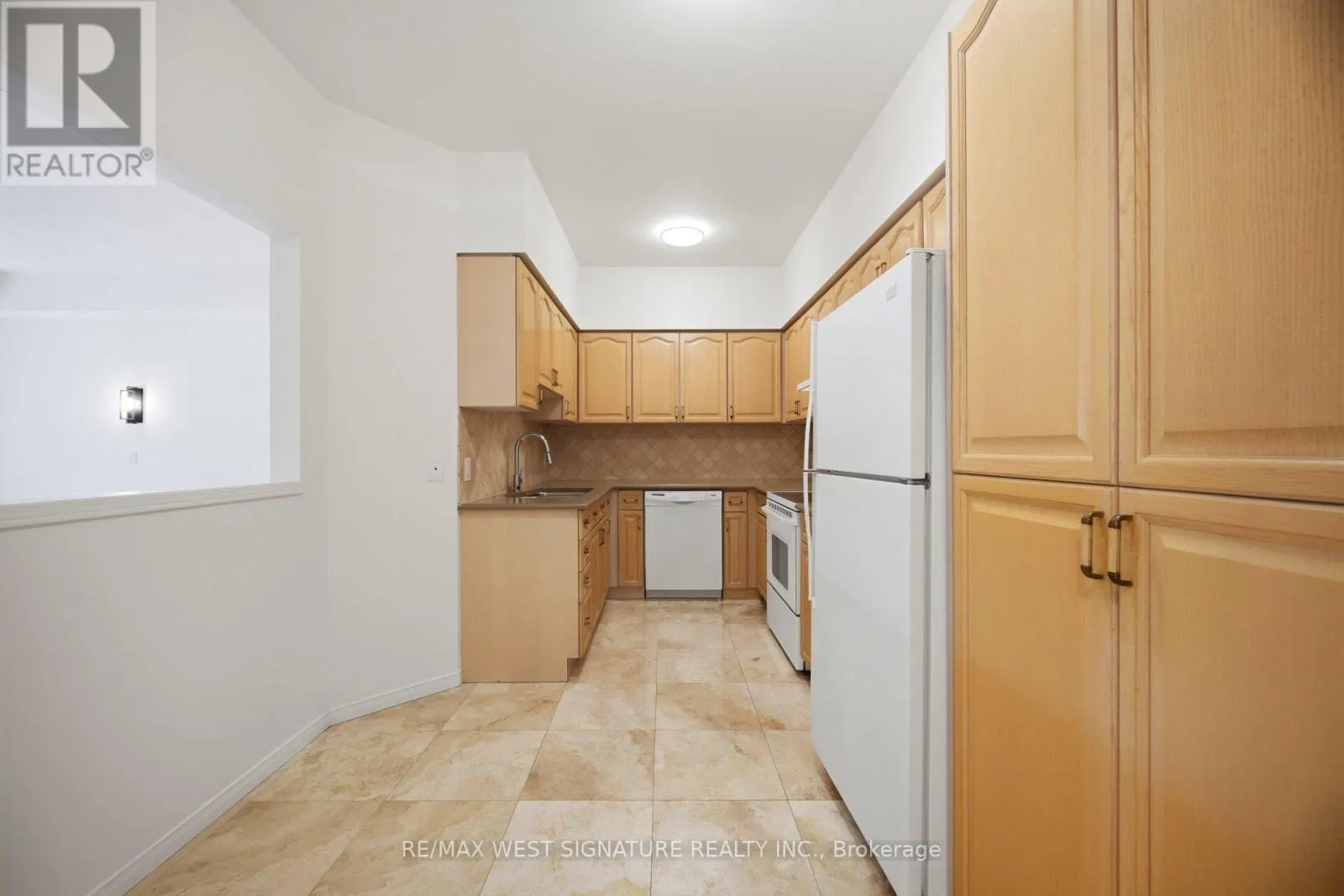 105 - 75 TREELAWN BOULEVARD