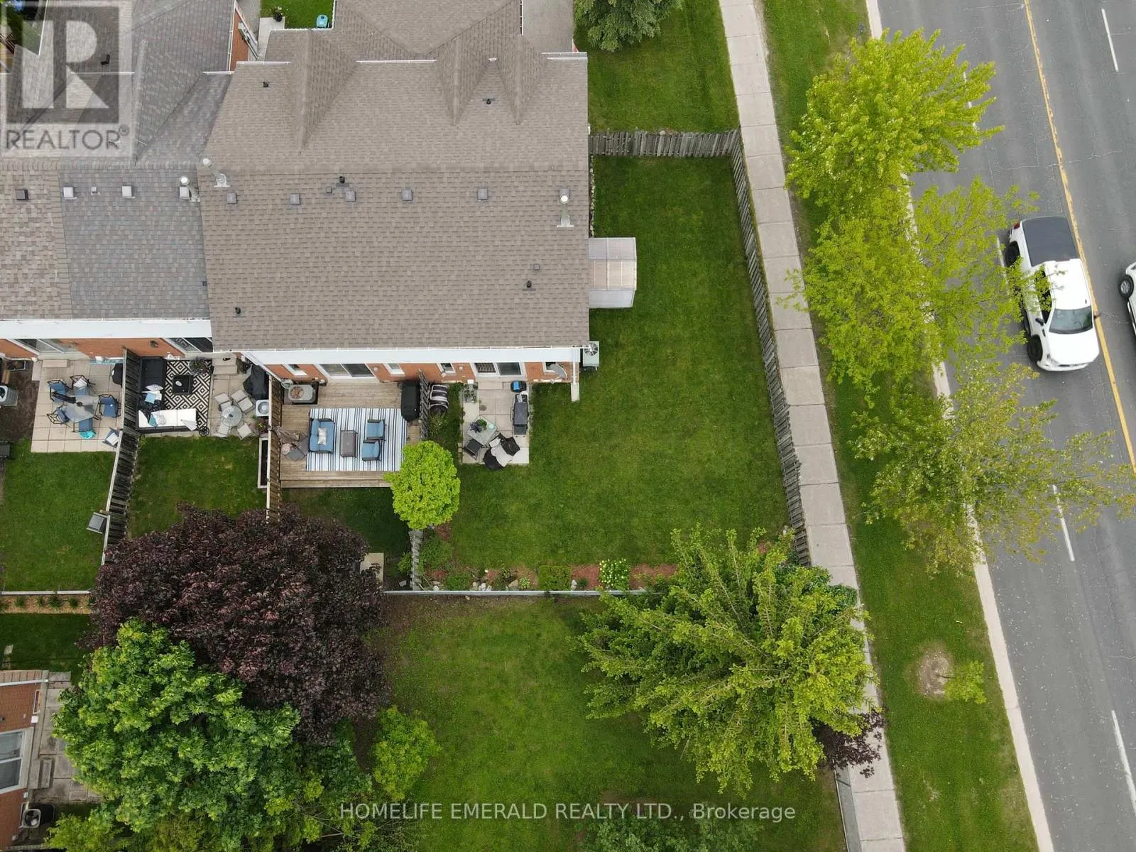 1 POTTER CRESCENT