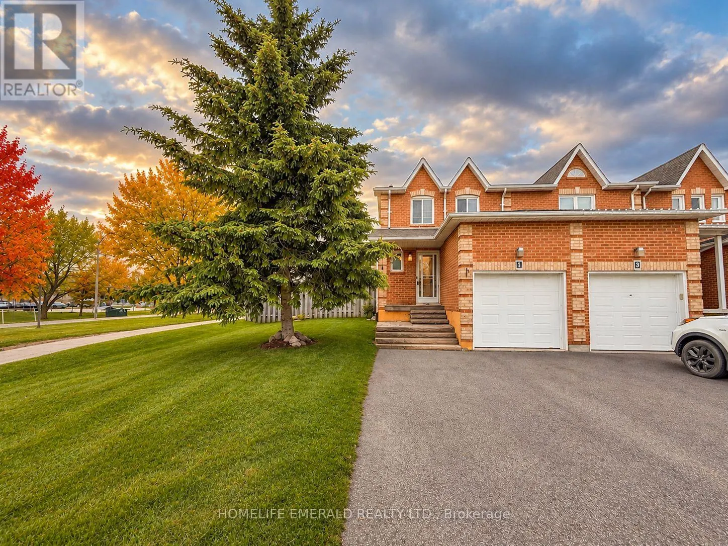 1 POTTER CRESCENT