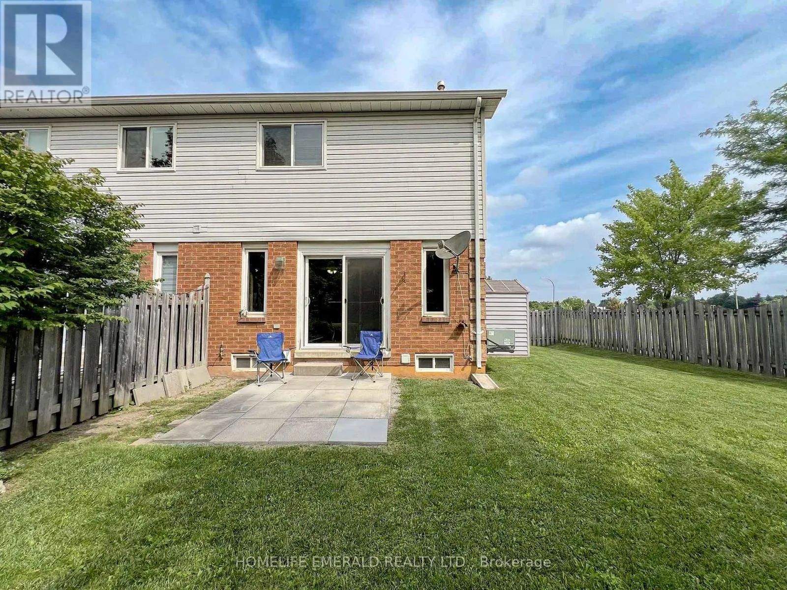 1 POTTER CRESCENT