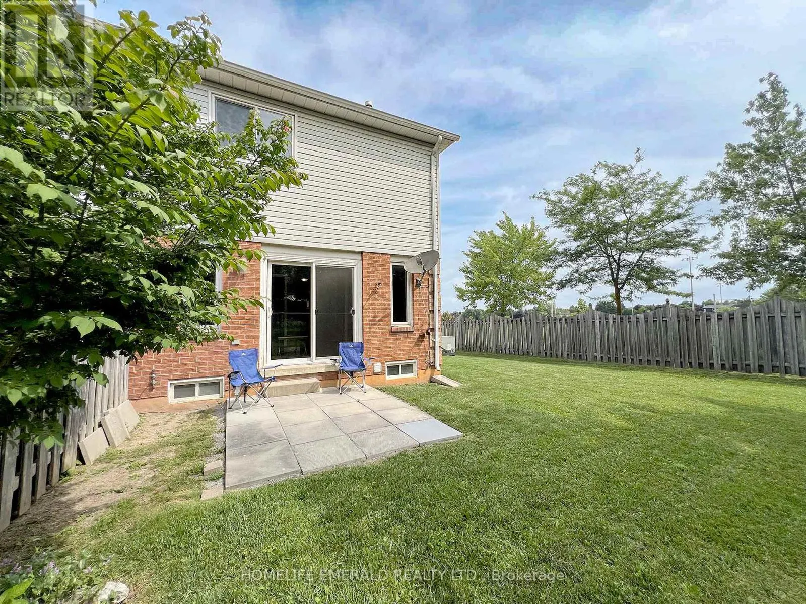 1 POTTER CRESCENT
