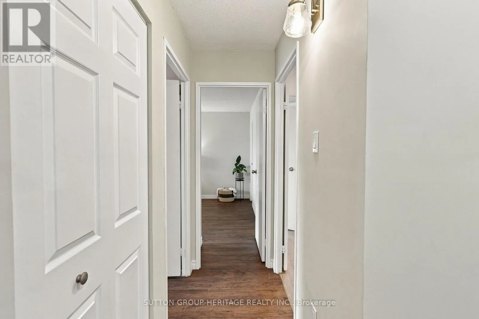 406 - 15390 YONGE STREET