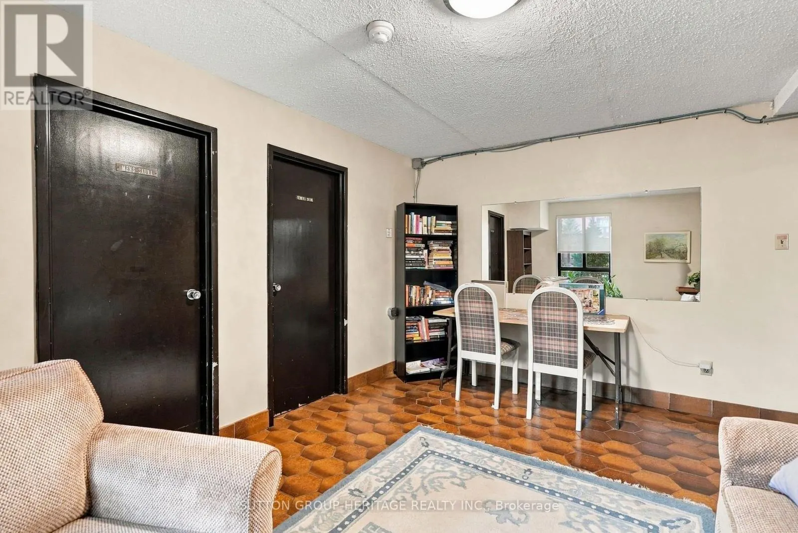 406 - 15390 YONGE STREET