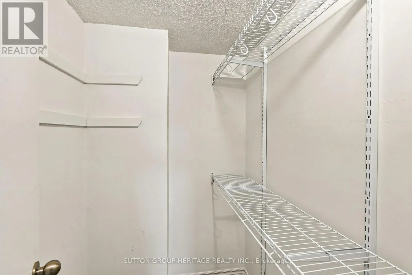406 - 15390 YONGE STREET