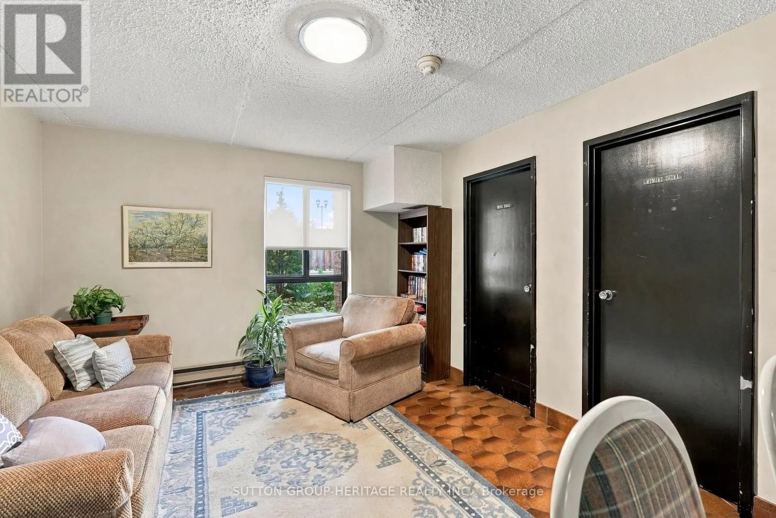 406 - 15390 YONGE STREET