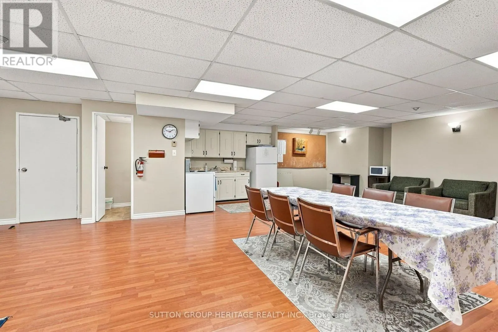 406 - 15390 YONGE STREET