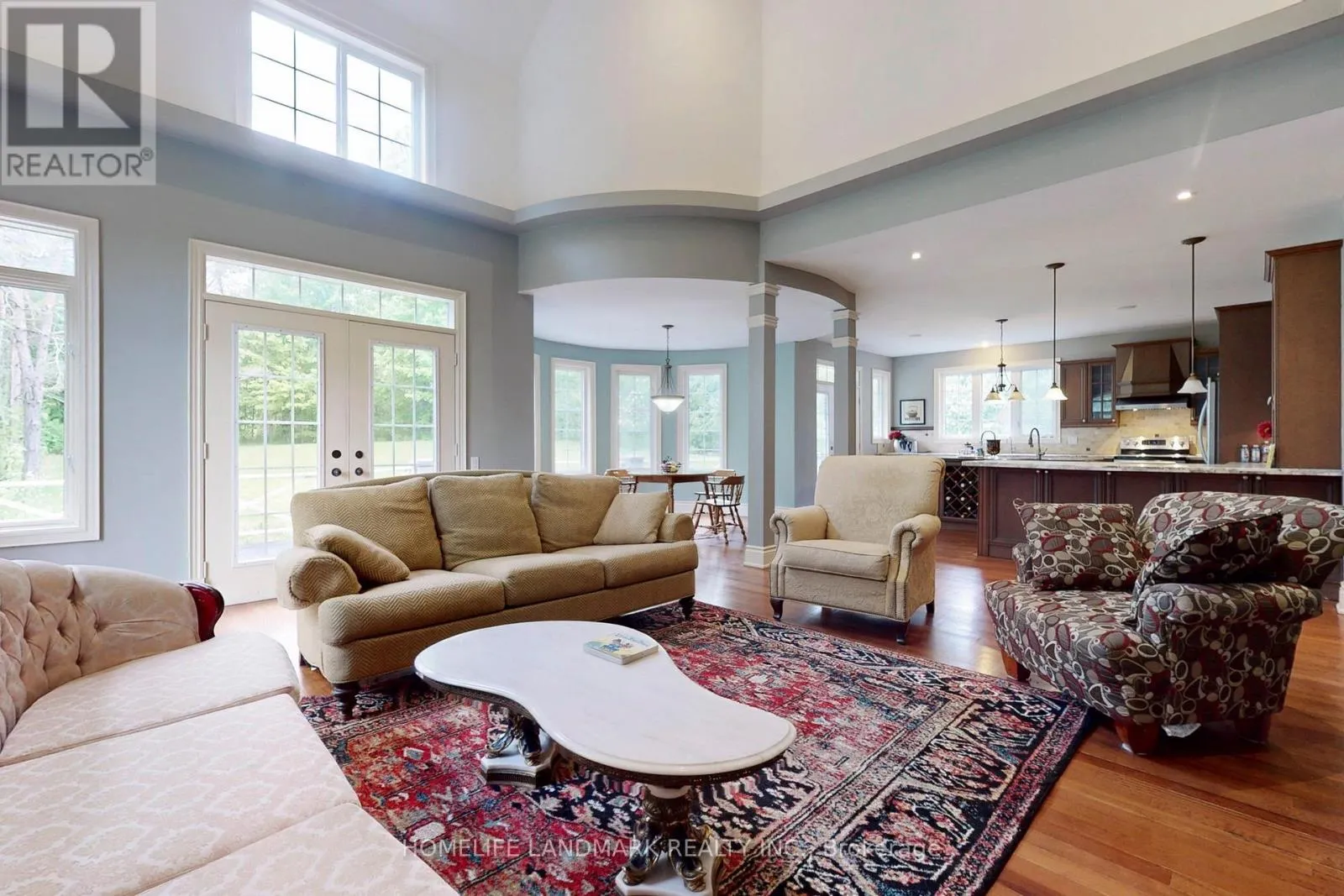 19 WOLF RUN COURT