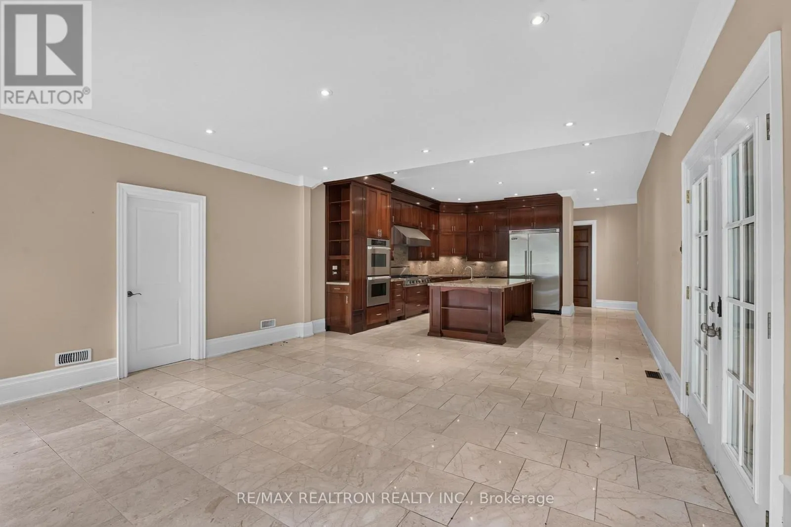 65 KINGSWOOD DRIVE