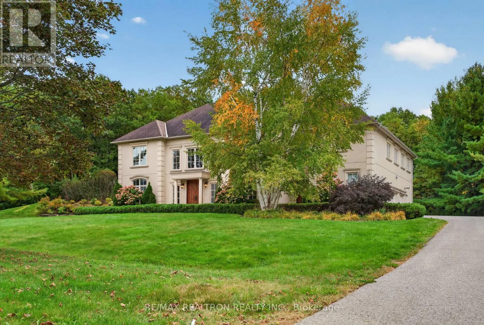65 KINGSWOOD DRIVE