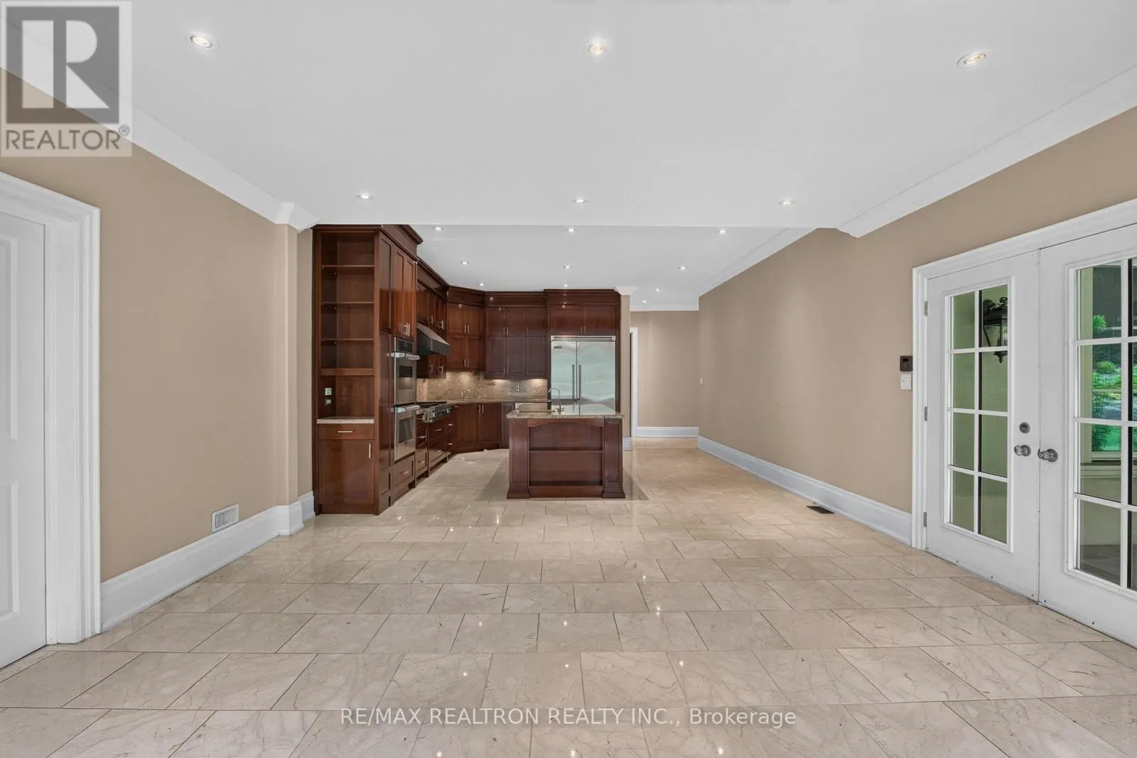 65 KINGSWOOD DRIVE
