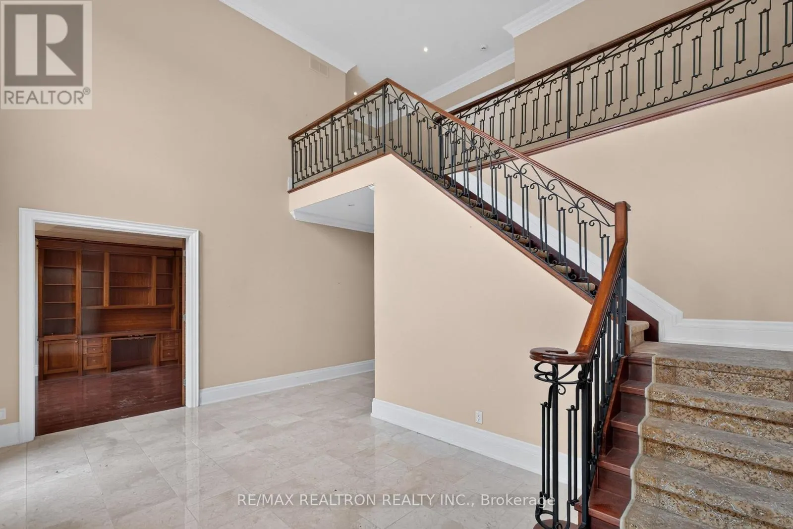 65 KINGSWOOD DRIVE