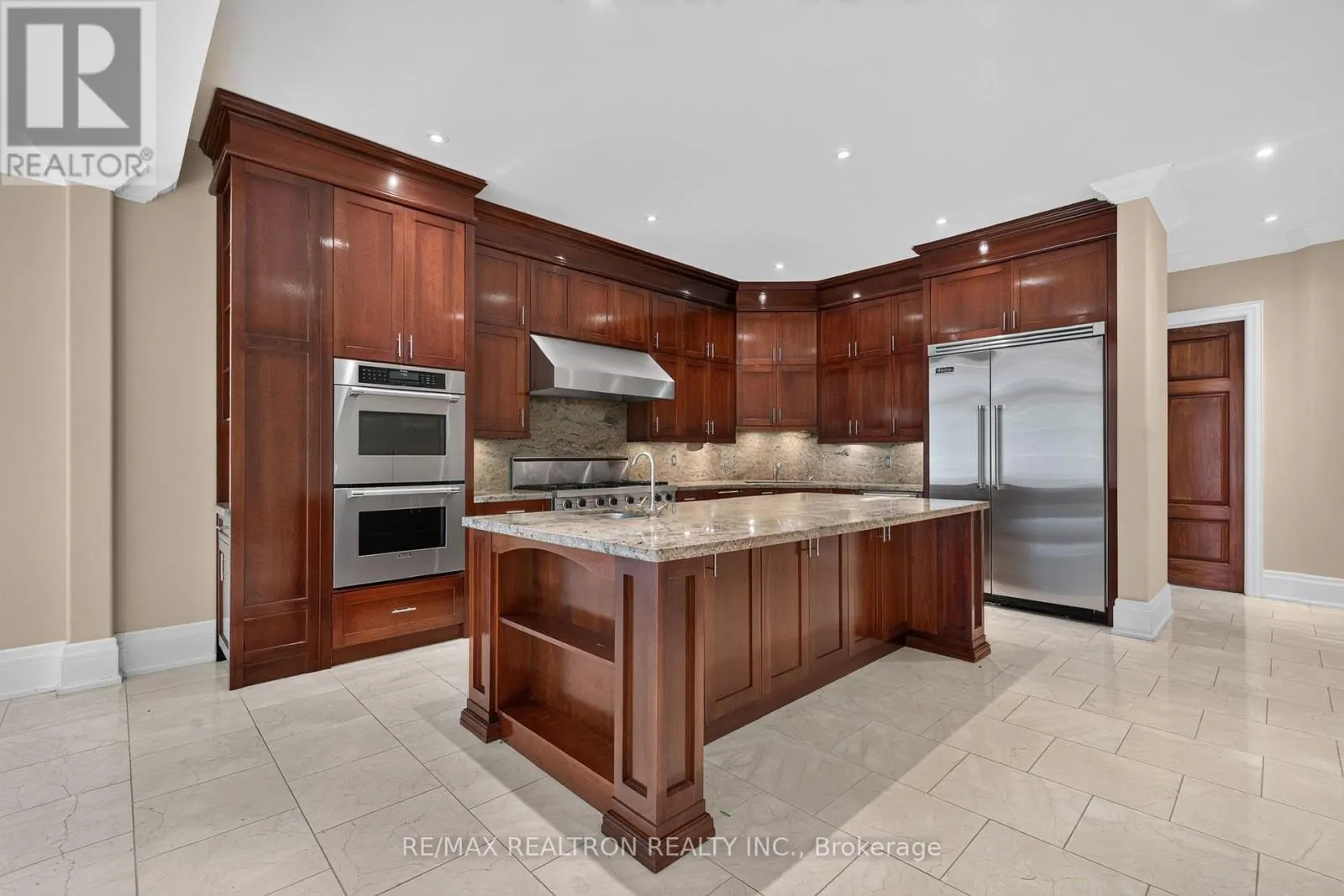 65 KINGSWOOD DRIVE