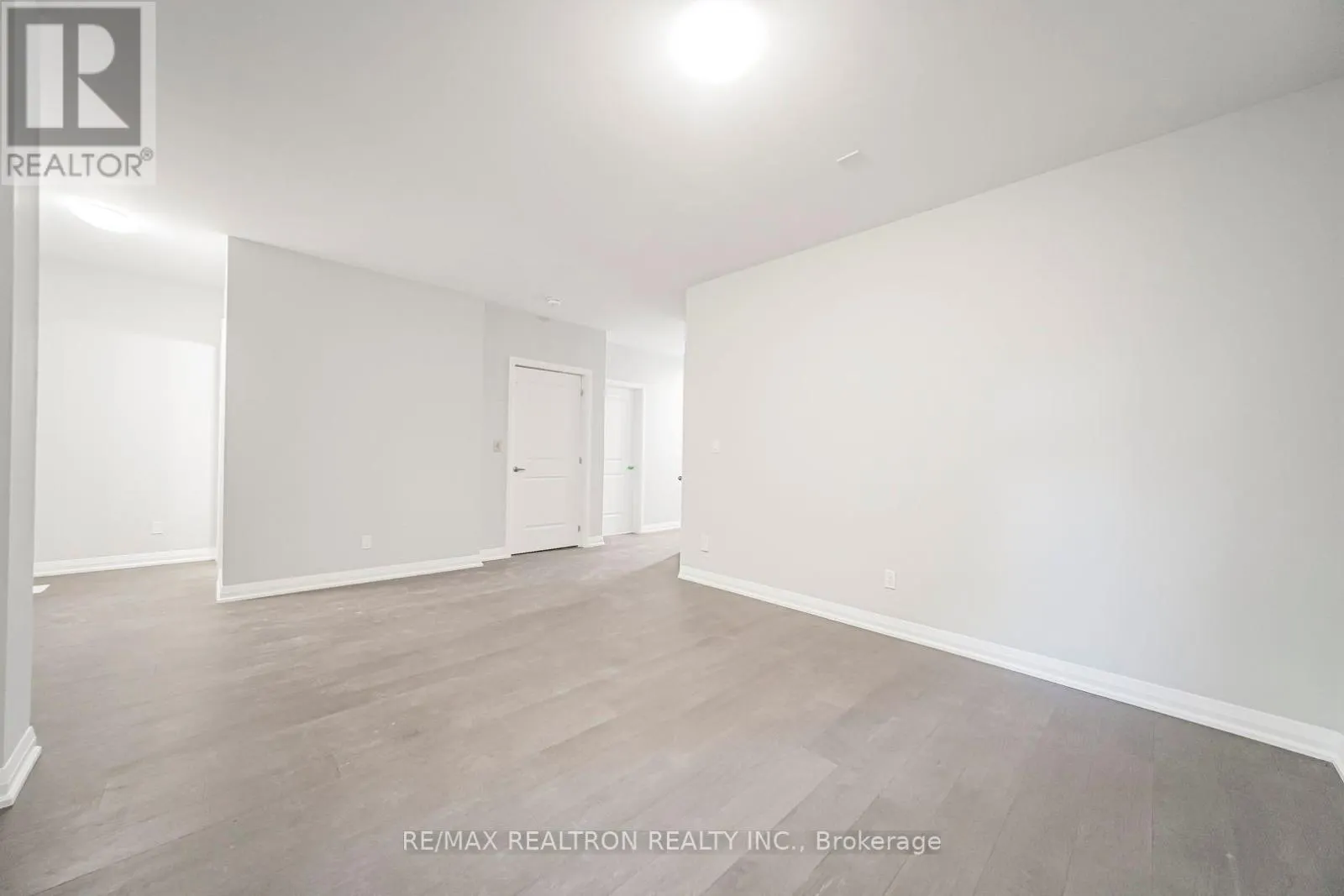 22 - 260 EAGLE STREET