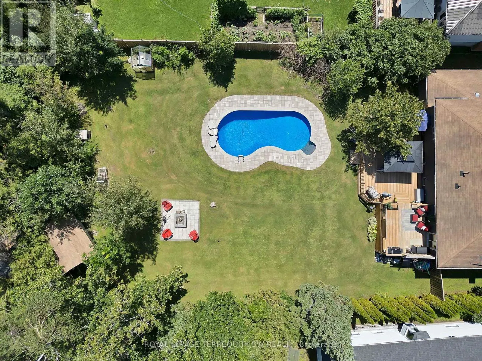 2249 WILLARD AVENUE