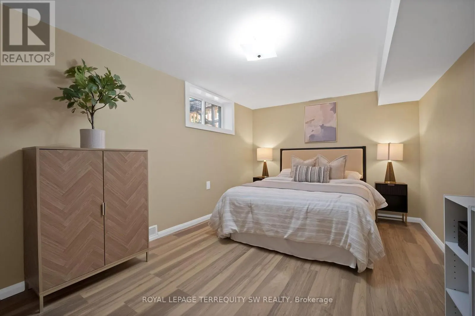 2249 WILLARD AVENUE