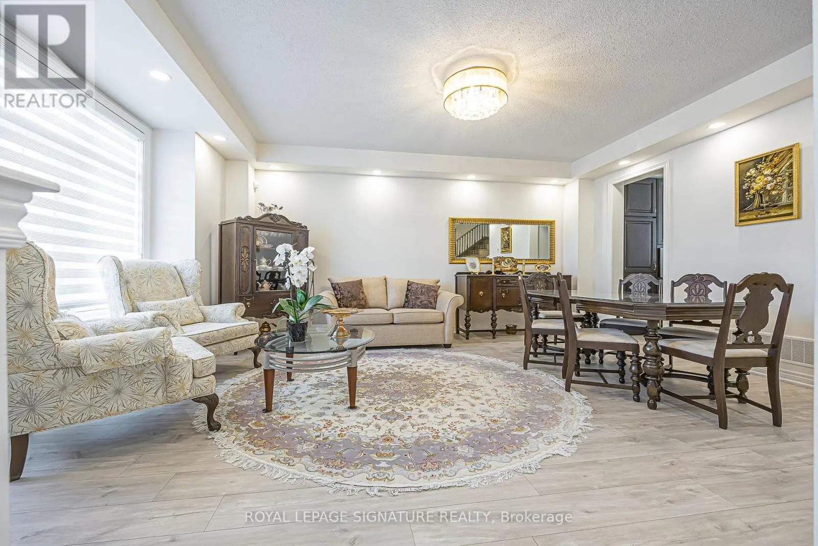 27 BEECHBOROUGH CRESCENT