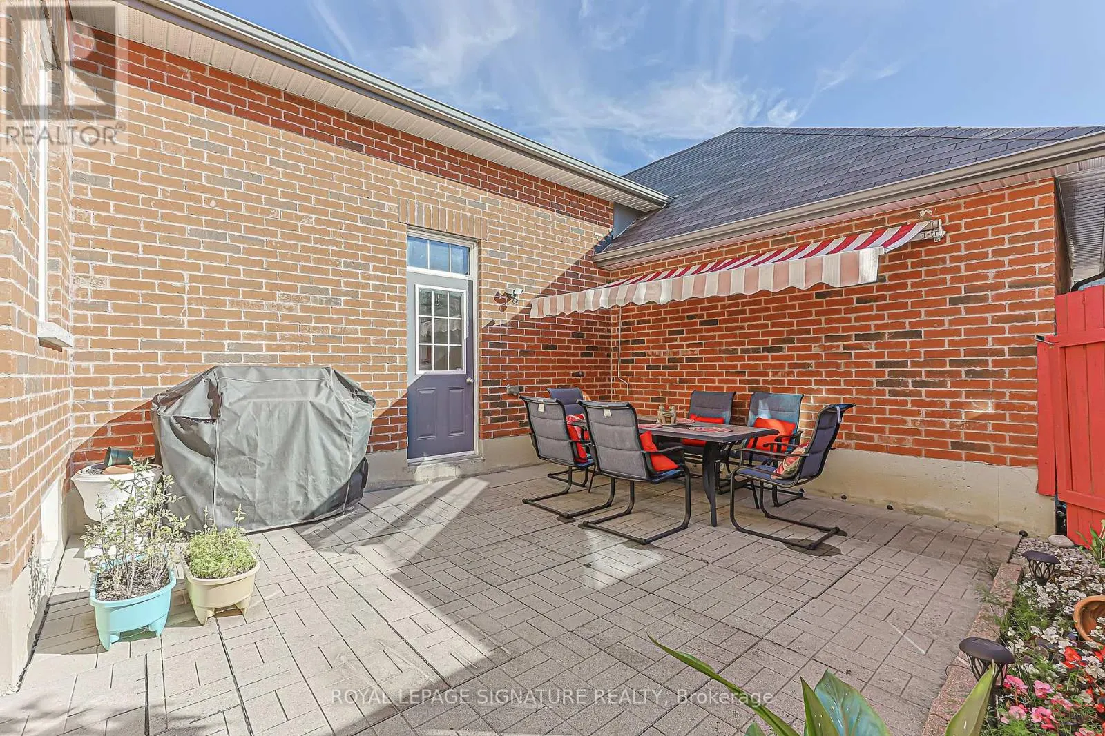 27 BEECHBOROUGH CRESCENT
