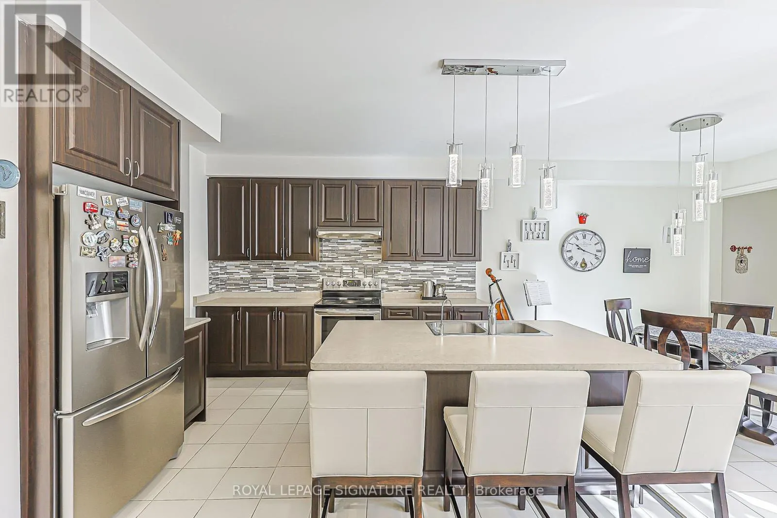 27 BEECHBOROUGH CRESCENT