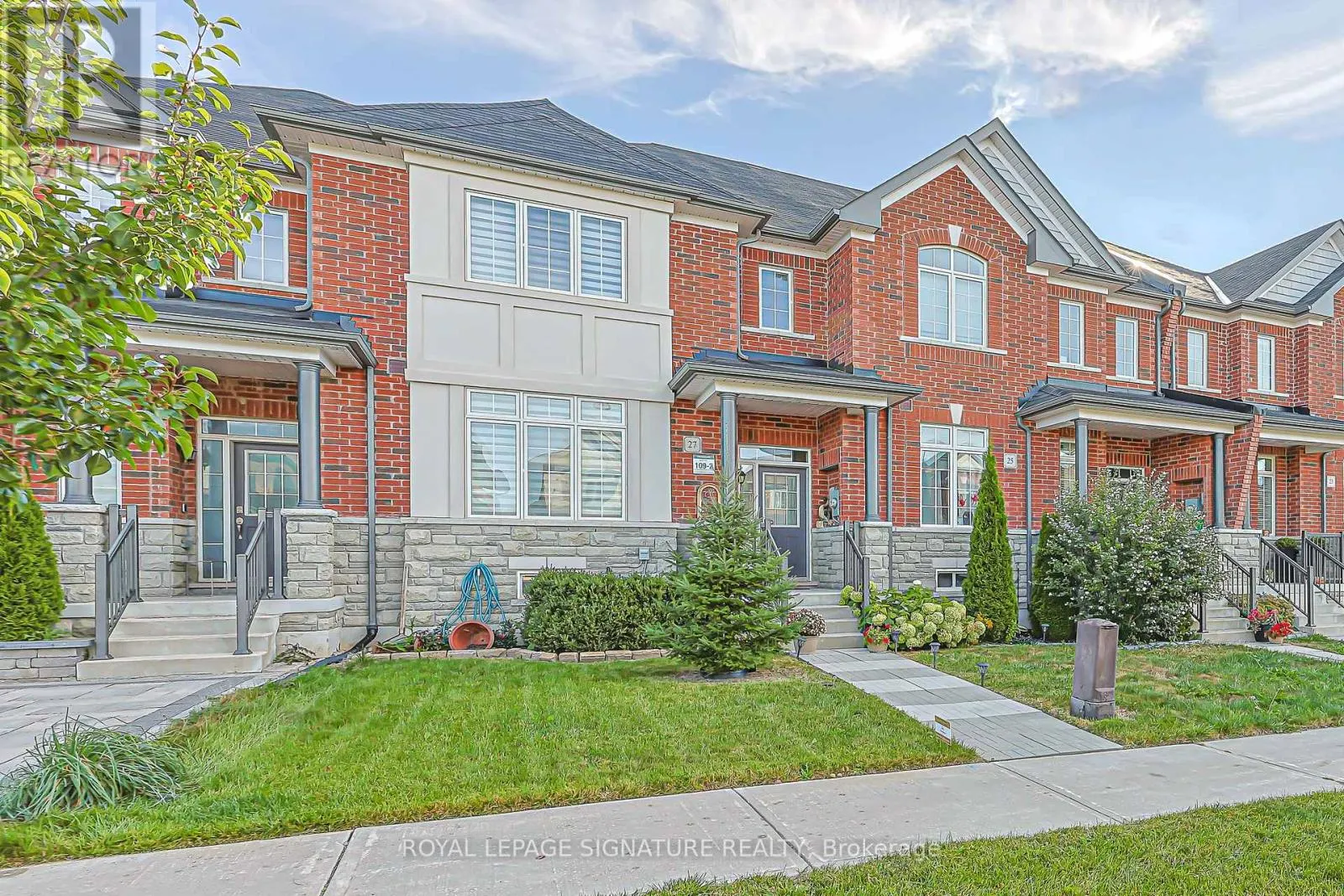 27 BEECHBOROUGH CRESCENT