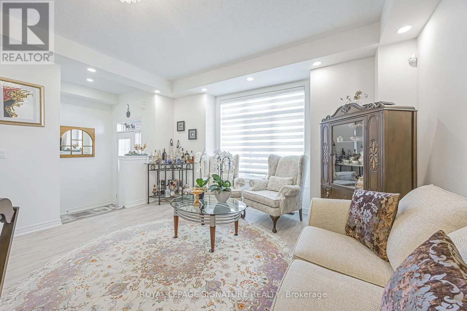27 BEECHBOROUGH CRESCENT